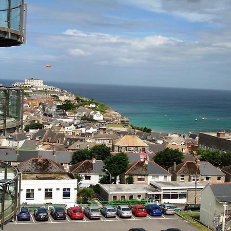 2Bed With Pool & Sea View Apartment New Quay Buitenkant foto