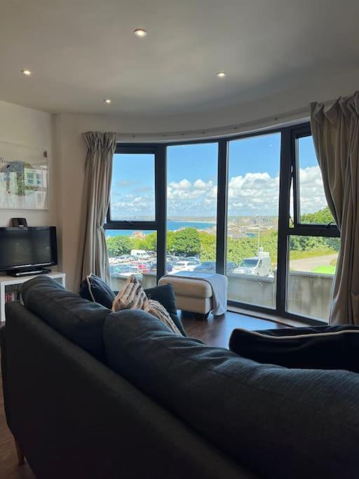2Bed With Pool & Sea View Apartment New Quay Buitenkant foto