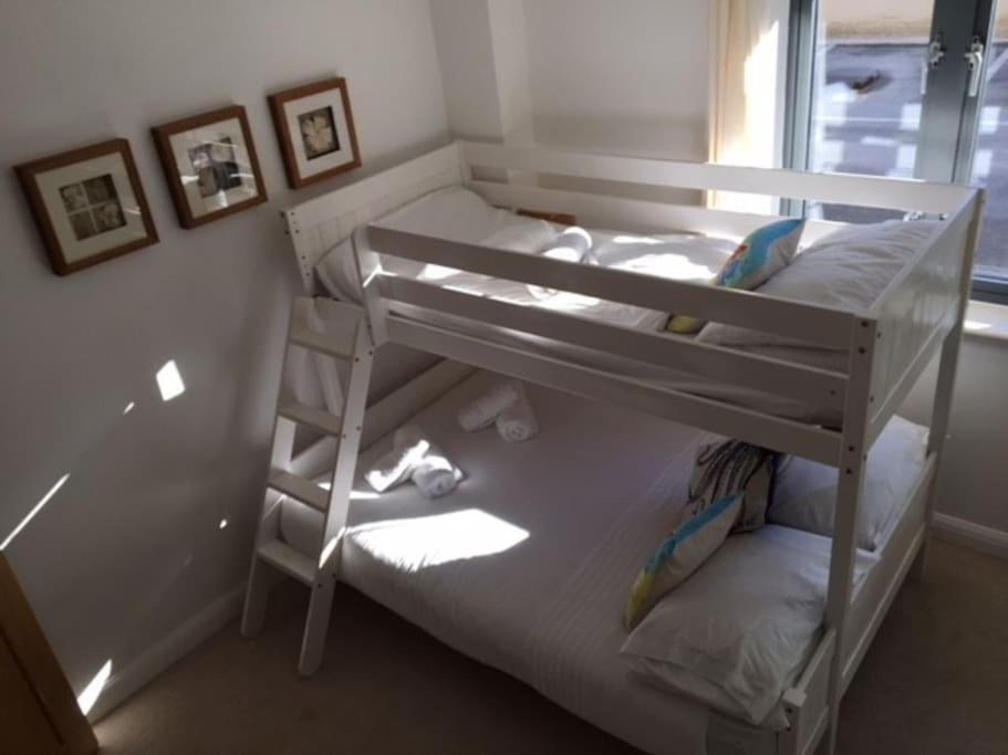 2Bed With Pool & Sea View Apartment New Quay Buitenkant foto